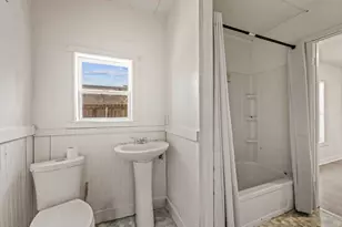 1049 Beatty St, Medford, OR 97501 - Photo 15