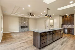 3027 Mt Thielsen Dr, Medford, OR 97504 - Photo 17