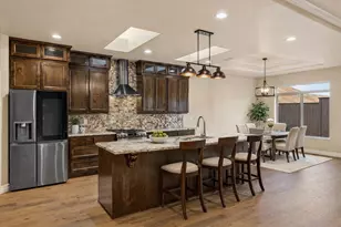 3027 Mt Thielsen Dr, Medford, OR 97504 - Photo 15