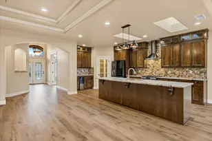 3027 Mt Thielsen Dr, Medford, OR 97504 - Photo 13