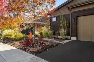 61354 Triple Knot Rd, Bend, OR 97702 - Photo 3