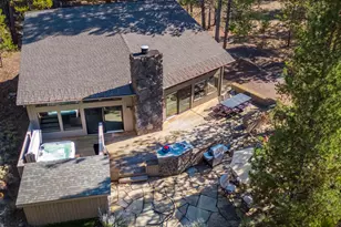 17905 Rhododendron Ln, Sunriver, OR 97707 - Photo 35