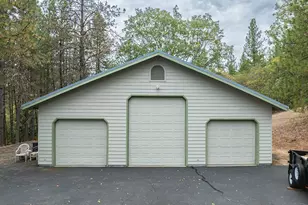 225 Lee Joy Dr, Grants Pass, OR 97526 - Photo 43