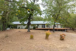 225 Lee Joy Dr, Grants Pass, OR 97526 - Photo 31