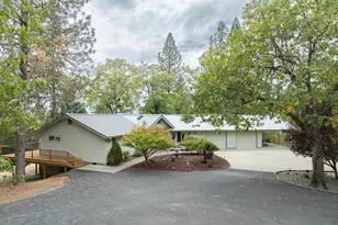 225 Lee Joy Dr, Grants Pass, OR 97526 - Photo 37