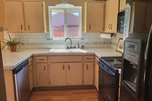 1841 Cloverlawn Dr, Grants Pass, OR 97527 - Photo 13