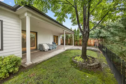 220 Pine Lake Drive, Eagle Point, OR 97524 - Photo 35