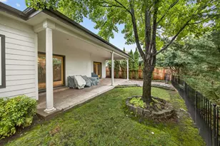 220 Pine Lake Dr, Eagle Point, OR 97524 - Photo 35