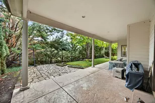 220 Pine Lake Dr, Eagle Point, OR 97524 - Photo 37