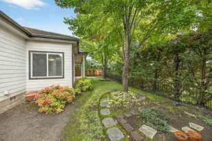 220 Pine Lake Dr, Eagle Point, OR 97524 - Photo 33