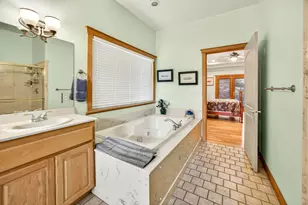 220 Pine Lake Dr, Eagle Point, OR 97524 - Photo 29