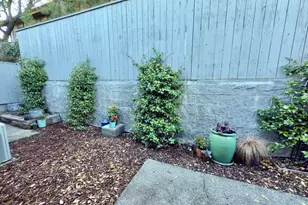 455 Holly St, Ashland, OR 97520 - Photo 27