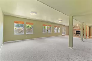 2203 NW Juliet Ln, Grants Pass, OR 97526 - Photo 15