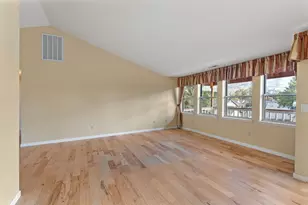 2203 NW Juliet Ln, Grants Pass, OR 97526 - Photo 13