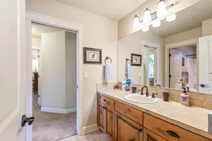 1094 E Horse Back Trail, Sisters, OR 97759 - Photo 21