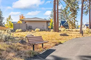 1094 E Horse Back Trail, Sisters, OR 97759 - Photo 39