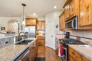 1094 E Horse Back Trail, Sisters, OR 97759 - Photo 15