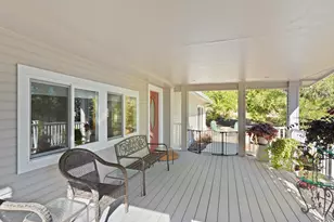 395 Robleda Dr, Central Point, OR 97502 - Photo 9