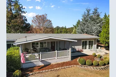 395 Robleda Drive, Central Point, OR 97502 - Photo 7