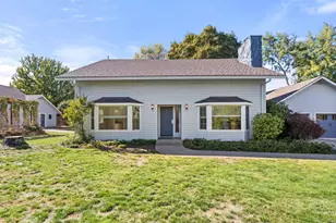 1089 Brookdale Ave, Medford, OR 97504 - Photo 3