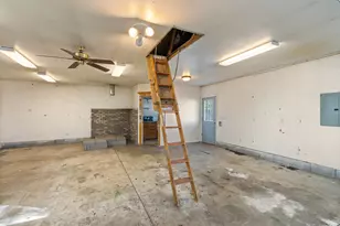 1089 Brookdale Ave, Medford, OR 97504 - Photo 39