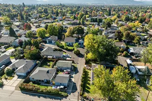 1089 Brookdale Ave, Medford, OR 97504 - Photo 49