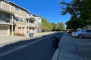 341 Englemann Ln, Medford, OR 97501 - Photo 5