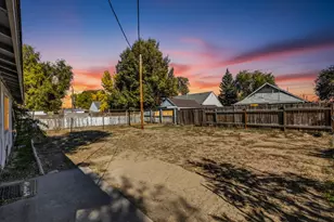 155 SW 2nd St, Madras, OR 97741 - Photo 27