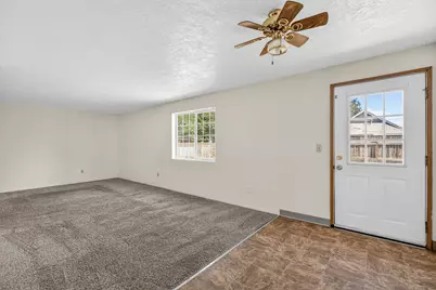 155 SW 2nd Street, Madras, OR 97741 - Photo 7