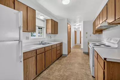 155 SW 2nd Street, Madras, OR 97741 - Photo 5