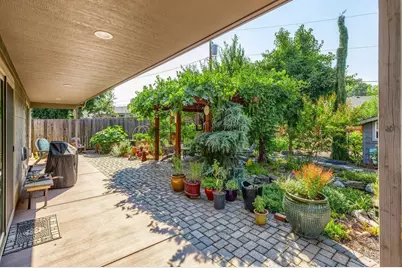 335 Meadow Slope Drive, Talent, OR 97540 - Photo 29