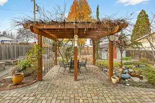 335 Meadow Slope Dr, Talent, OR 97540 - Photo 57