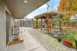 335 Meadow Slope Dr, Talent, OR 97540 - Photo 55