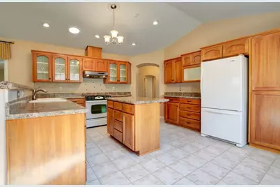 602 Summerwood Drive, Medford, OR 97504 - Photo 17