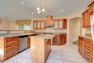 602 Summerwood Dr, Medford, OR 97504 - Photo 15