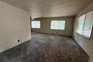 61060 Kings Ln, Bend, OR 97702 - Photo 3