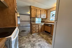 61060 Kings Ln, Bend, OR 97702 - Photo 9