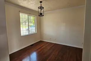 2518 SW 33rd Ct, Redmond, OR 97756 - Photo 5