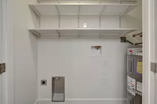 349 Tan Oak Dr, Medford, OR 97504 - Photo 27