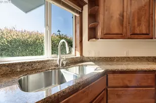 219 Schooner Bay Dr, Brookings, OR 97415 - Photo 19