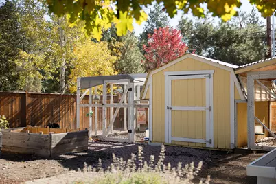 1110 E Cascade Avenue, Sisters, OR 97759 - Photo 37