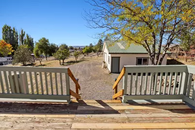 1017 Homedale Road, Klamath Falls, OR 97603 - Photo 13