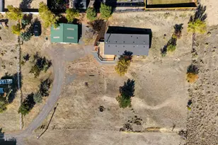 1017 Homedale Rd, Klamath Falls, OR 97603 - Photo 3