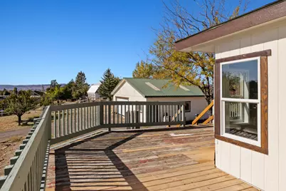 1017 Homedale Road, Klamath Falls, OR 97603 - Photo 17