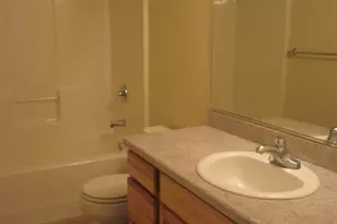 2723 SW Salmon Ave, Redmond, OR 97756 - Photo 9