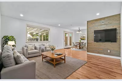 851 Juanita Way, Central Point, OR 97502 - Photo 1