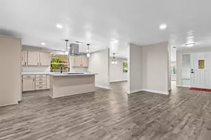 1974 Hamilton Ln, Grants Pass, OR 97527 - Photo 19