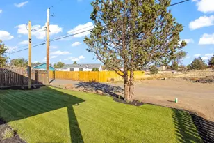 137 SE 16th St, Madras, OR 97741 - Photo 29