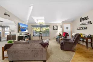 3955 S Stage Rd, Medford, OR 97501 - Photo 11