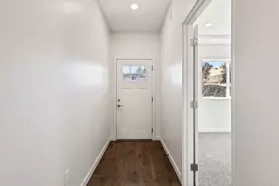 147 SE 16th St, Madras, OR 97741 - Photo 3